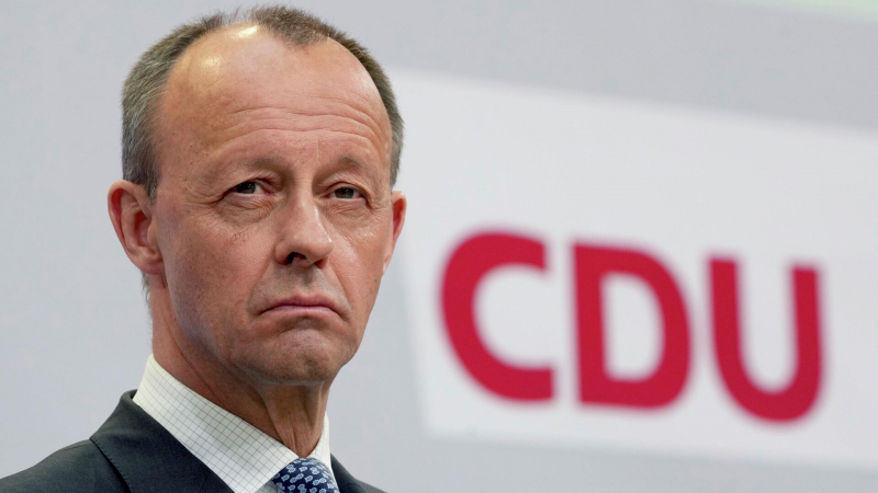Конкурент Шольца заявил, что не ставил Путину ультиматумов