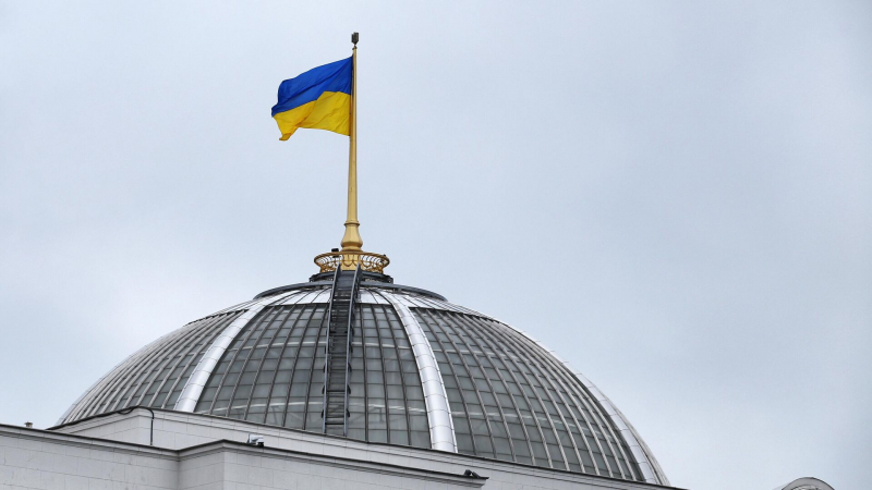 США остановили поставки зенитных ракет на Украину, пишет Politico