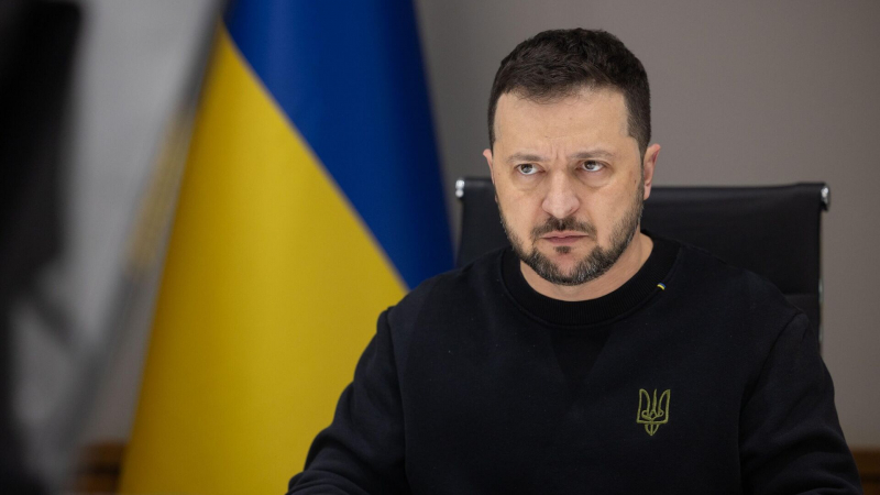 СМИ: Зеленский пытается дистанцироваться от фигурантов дела о коррупции
