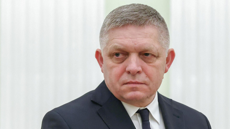 Переживший покушение Фицо удивил своей спортивной формой и ездой на роликах