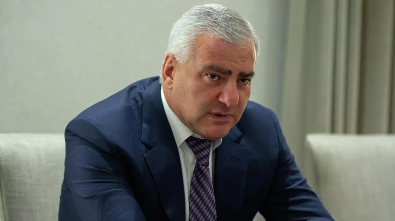 Адвокаты Робертсон и Клуни могут присоединиться к защите Карапетяна