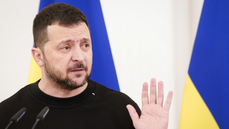 Зеленский заявил о готовности к переговорам в любом формате